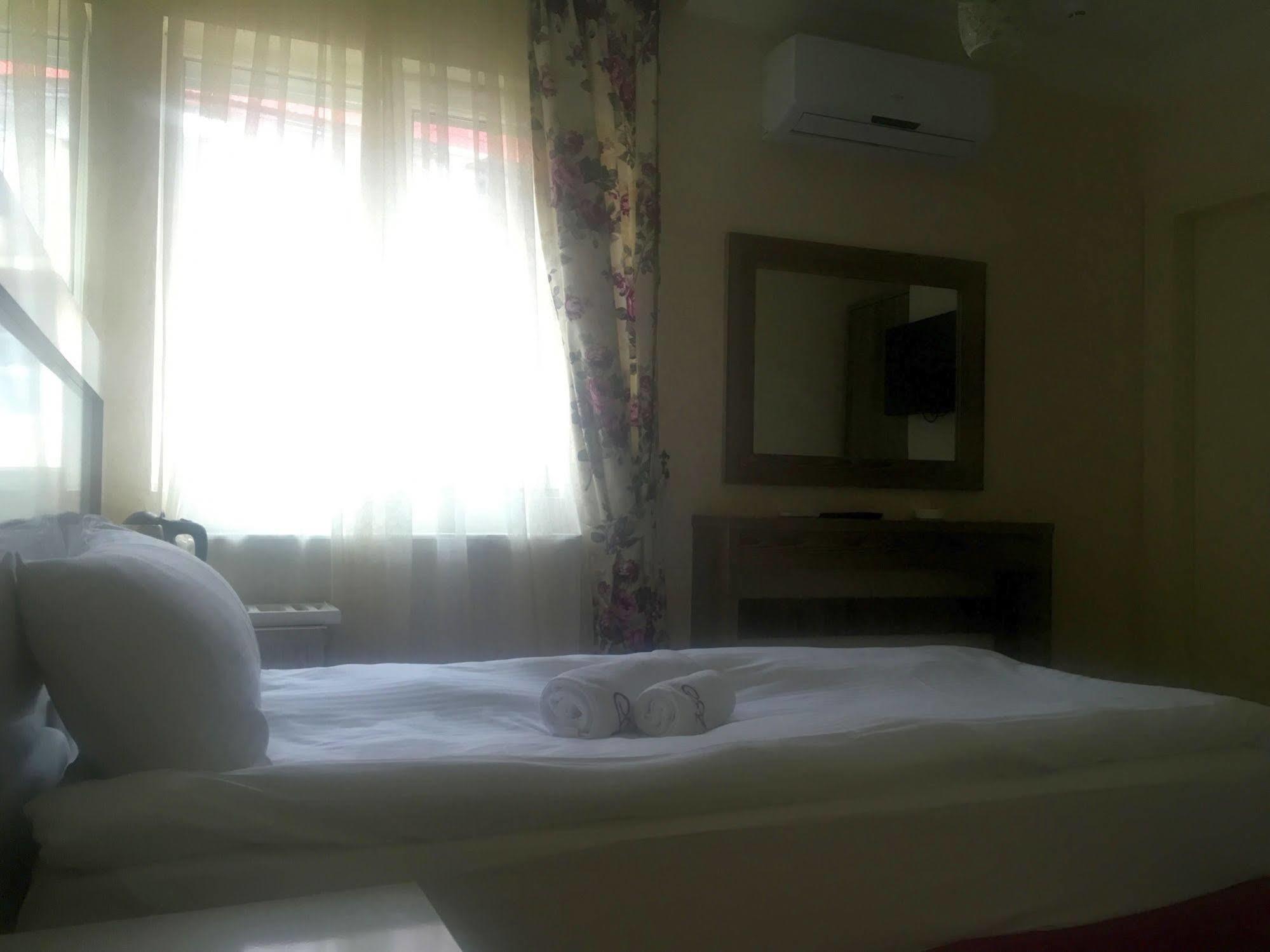 Adjara Boutique Hotel 巴统 外观 照片
